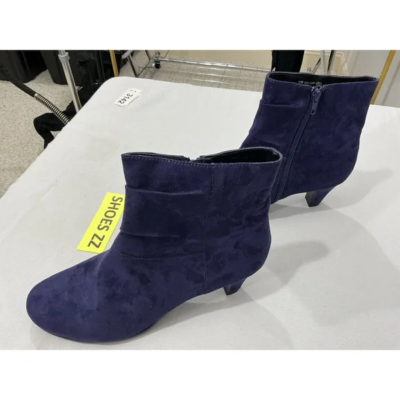 Womans Aerosoles Red Light Size 10 W Purple Zip Kitten Heel Ankle Boots NWOT - Picture 3 of 10